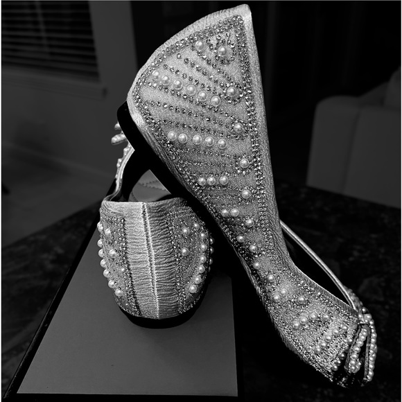 New Diamond and pearl ballet flats! New with Box - Picture 2 of 4